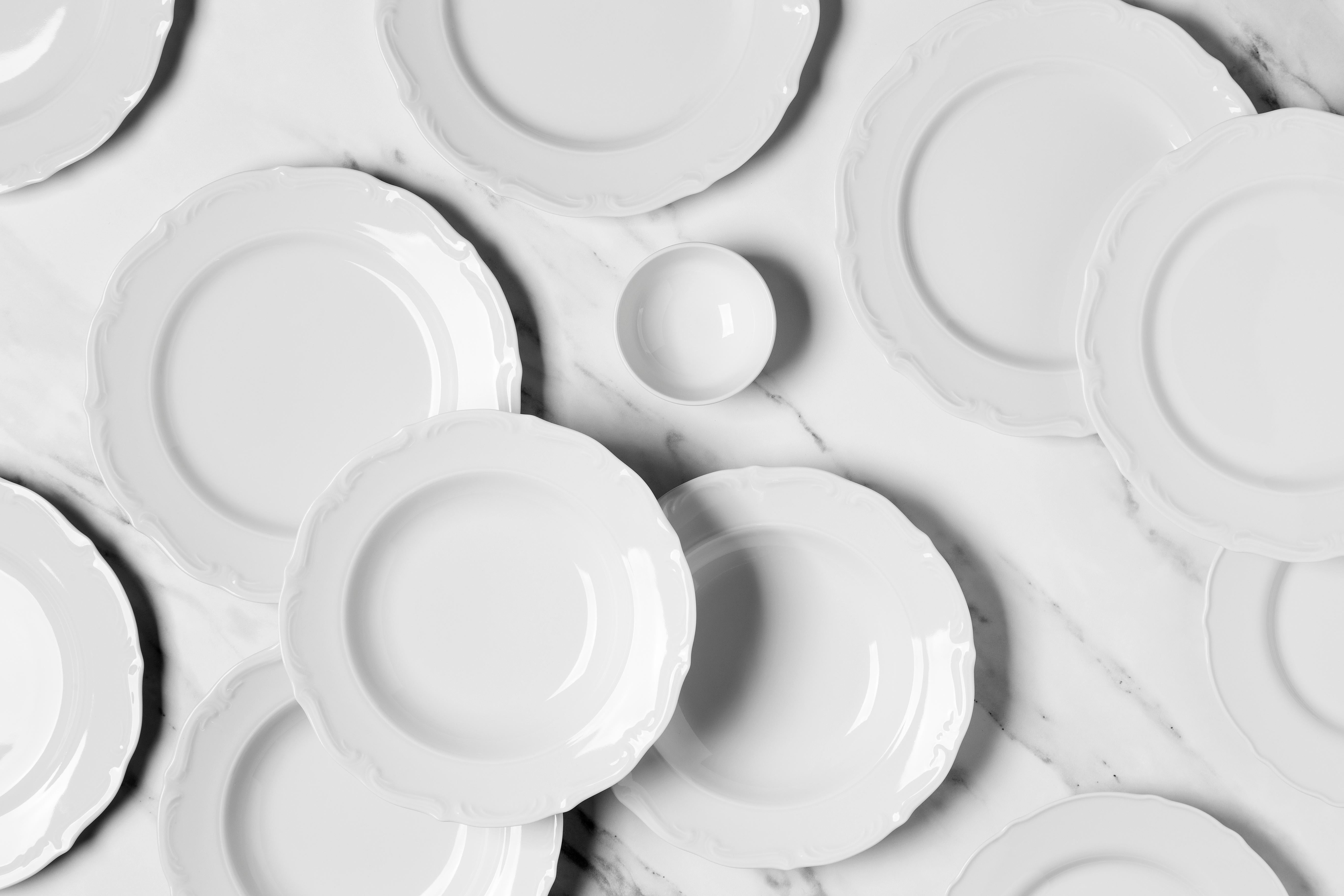 CROCKERY & SERVING