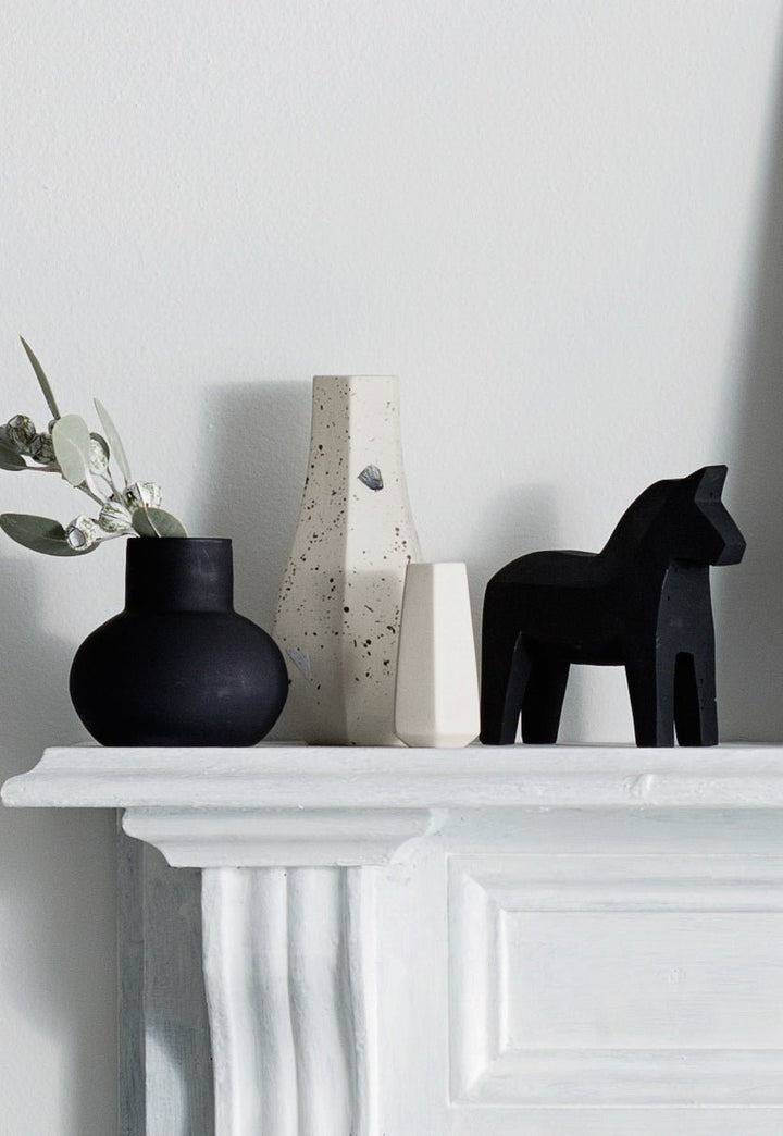 Carved Vase Straight - Plain Tiger Vases & Vessels