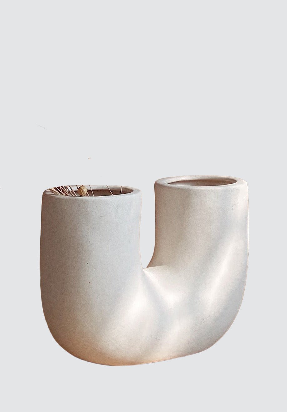 Clo Vase | Off - White - Plain Tiger Vases & Vessels