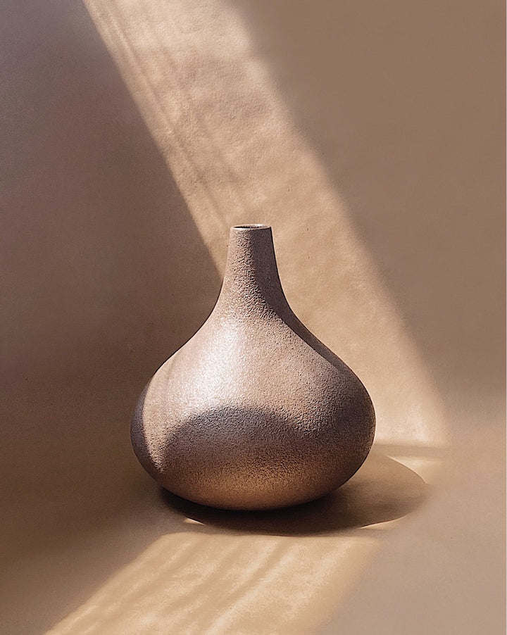 Limited Edition | Hydria Vase - Plain Tiger Vases & Vessels