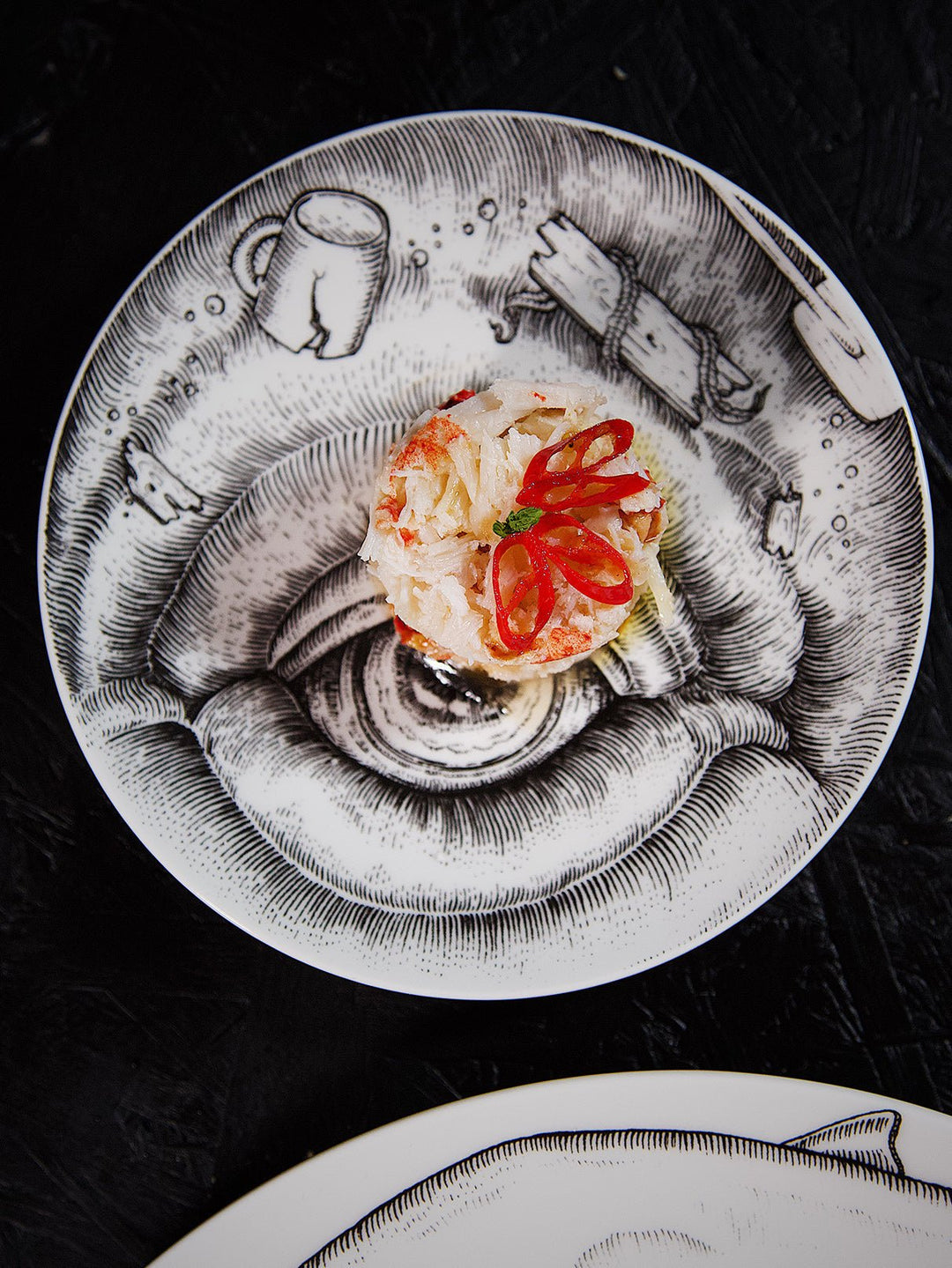 Moby Dick Plate Set - Plain Tiger Crockery