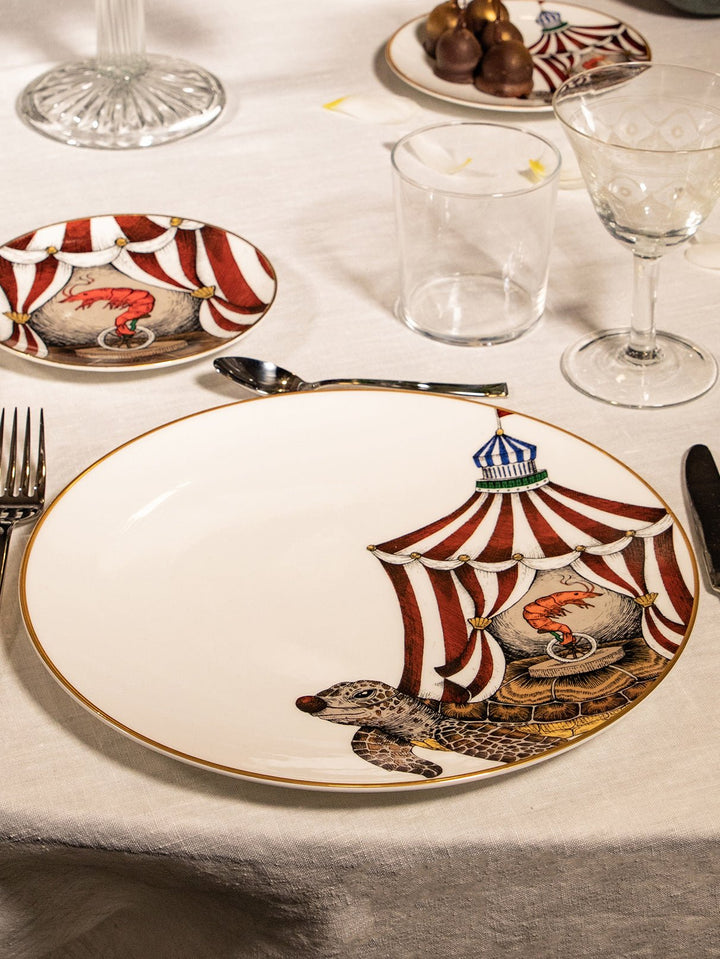 Searcus Plate - Plain Tiger Crockery