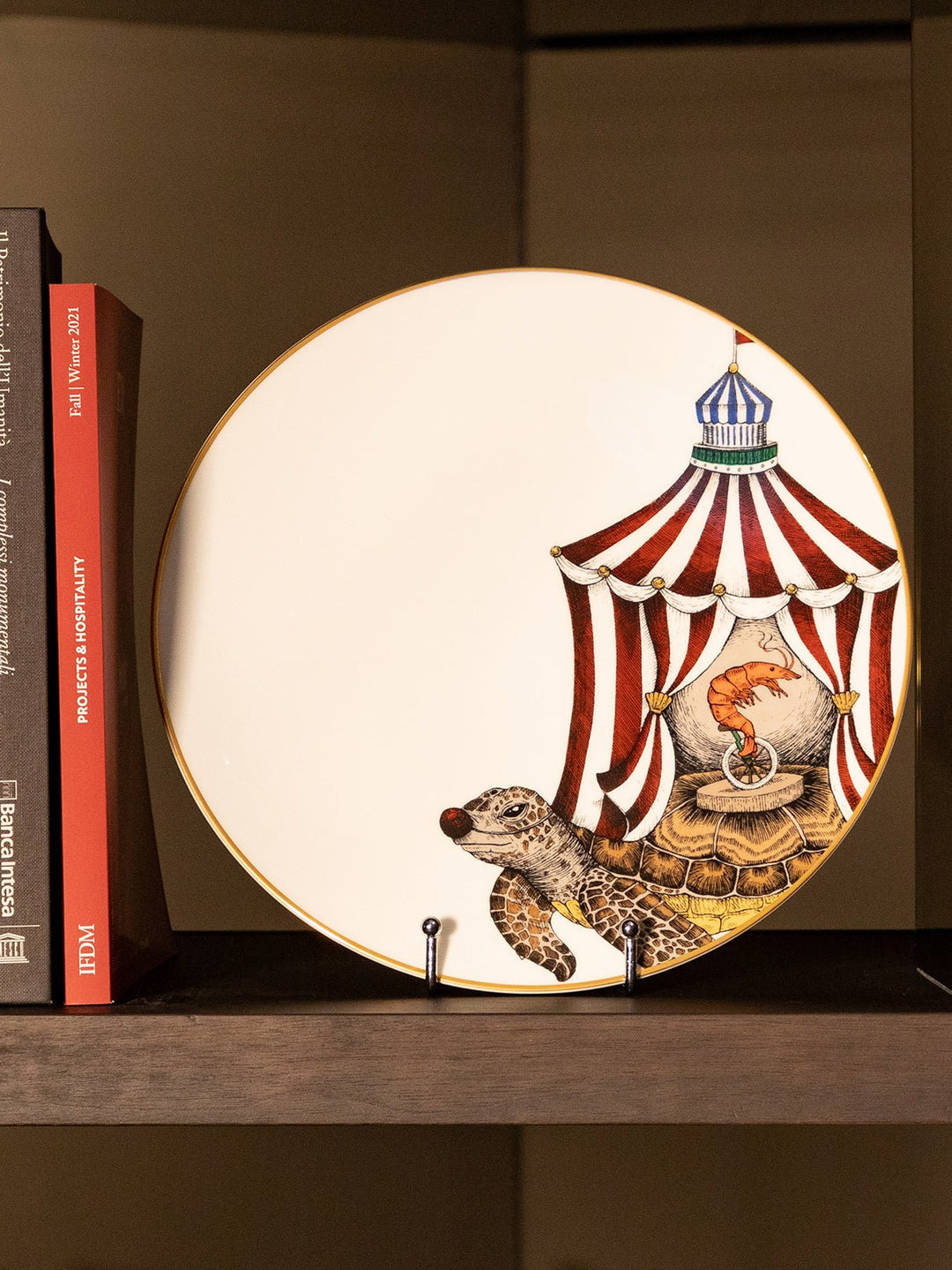 Searcus Plate - Plain Tiger Crockery