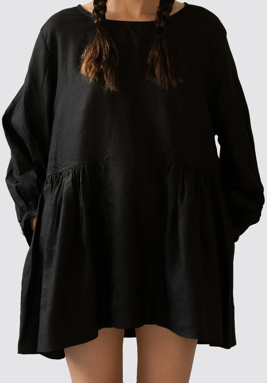 The 'Somerlus' Dress in Pure Linen | Noir