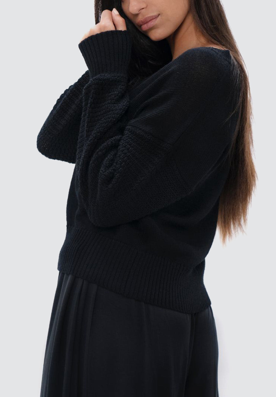 Nagano MMJ - V-Neck Sweater | Licorice