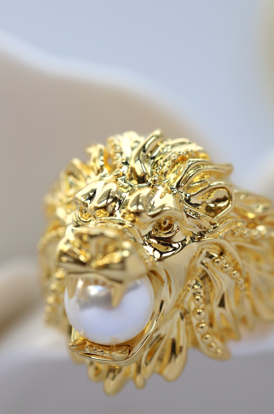 Large Lion Ring In Gold